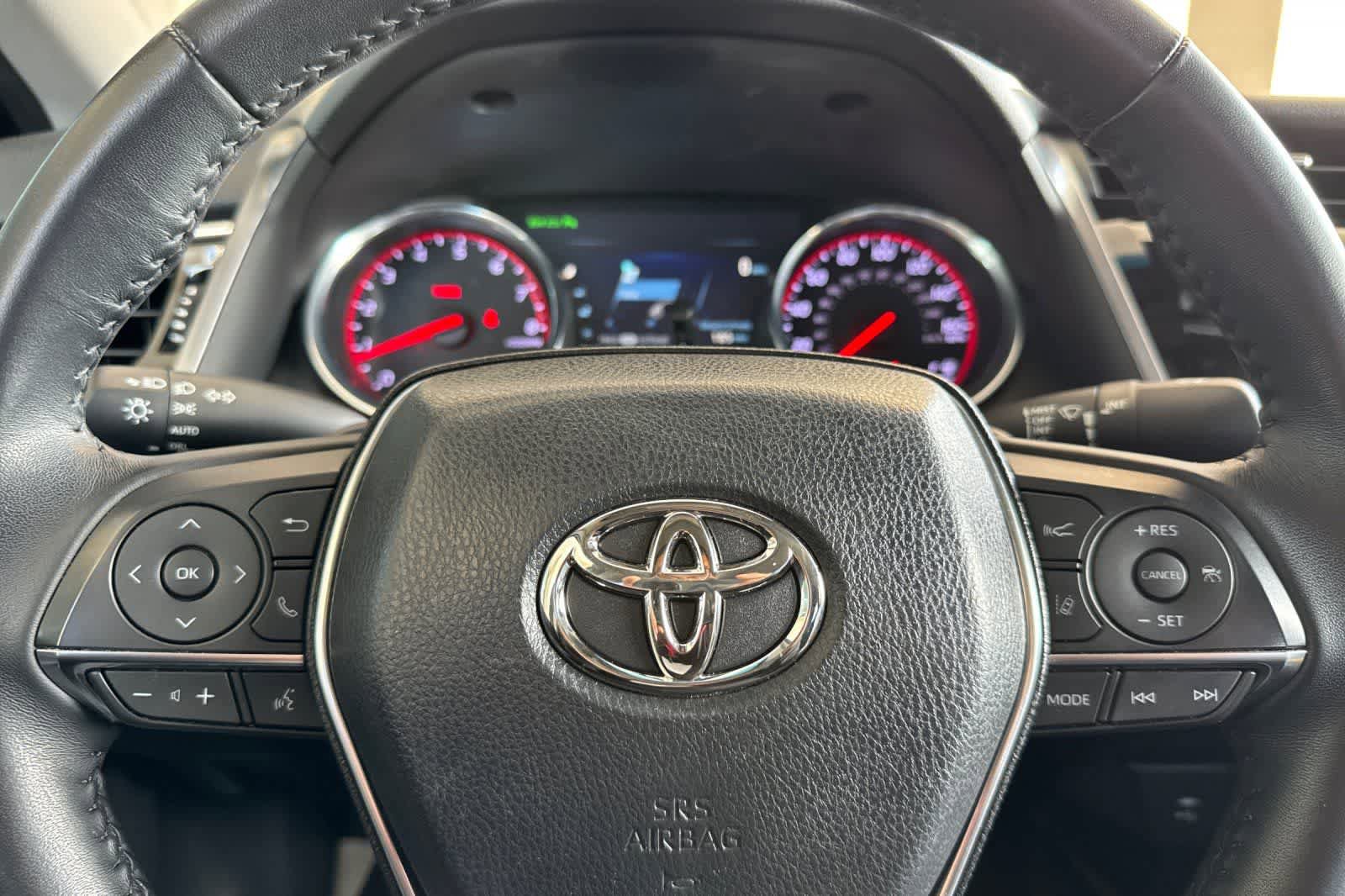 Used 2018 Toyota Camry XSE w/ Accessory Appearance Package FWD image 24