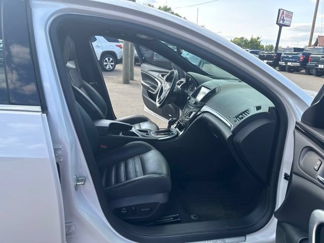 Used 2017 Buick Regal GS w/ Driver Confidence Package #2 AWD/4WD image 13