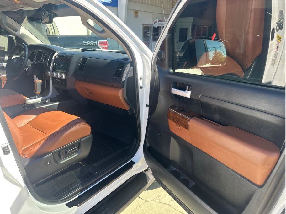 Used 2013 Toyota Tundra Limited image 25