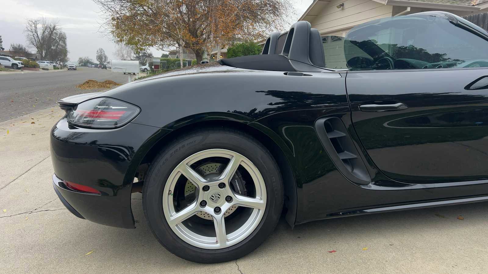 Used 2017 Porsche 718 Boxster image 4