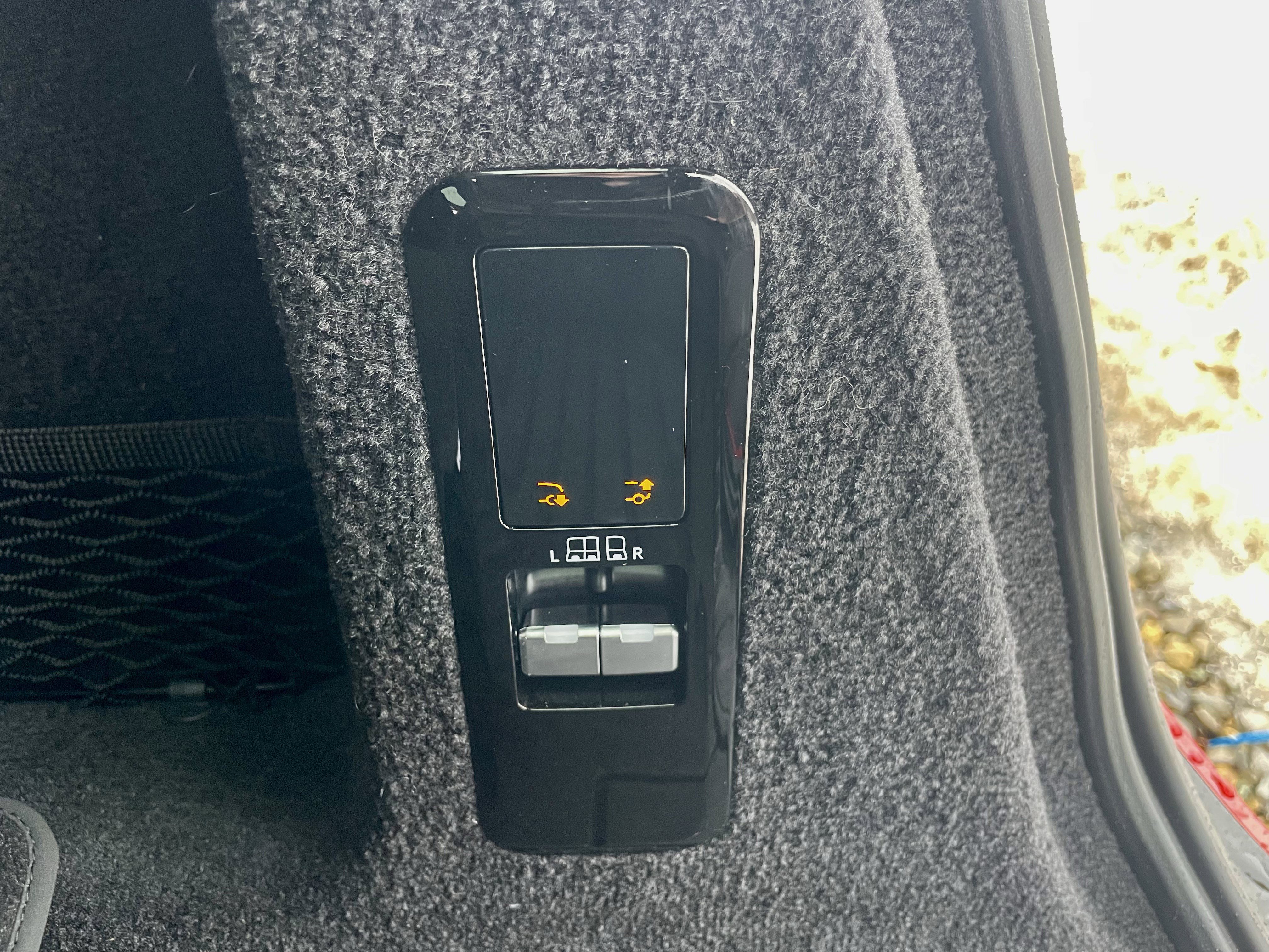 Used 2024 Land Rover Range Rover Sport Dynamic SE image 37