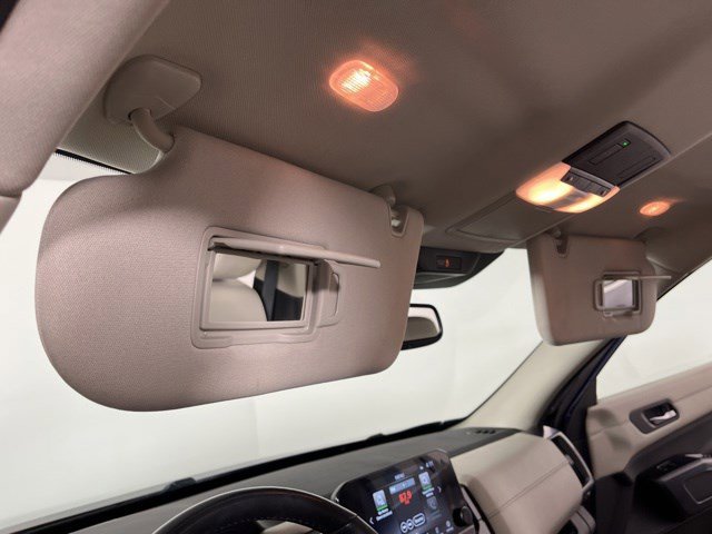 Used 2022 Nissan Pathfinder SL AWD/4WD image 31