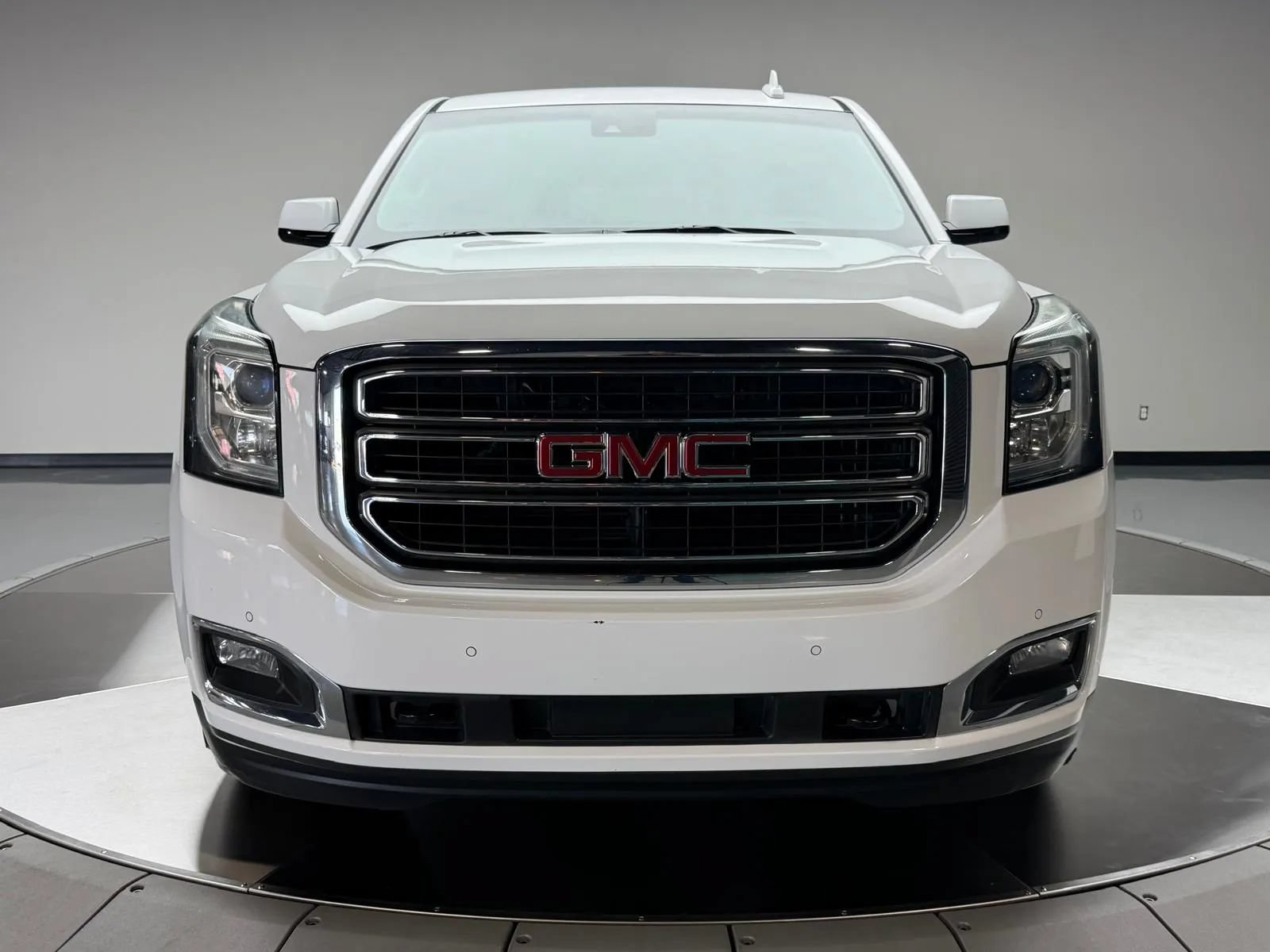 Used 2017 GMC Yukon SLT RWD image 3