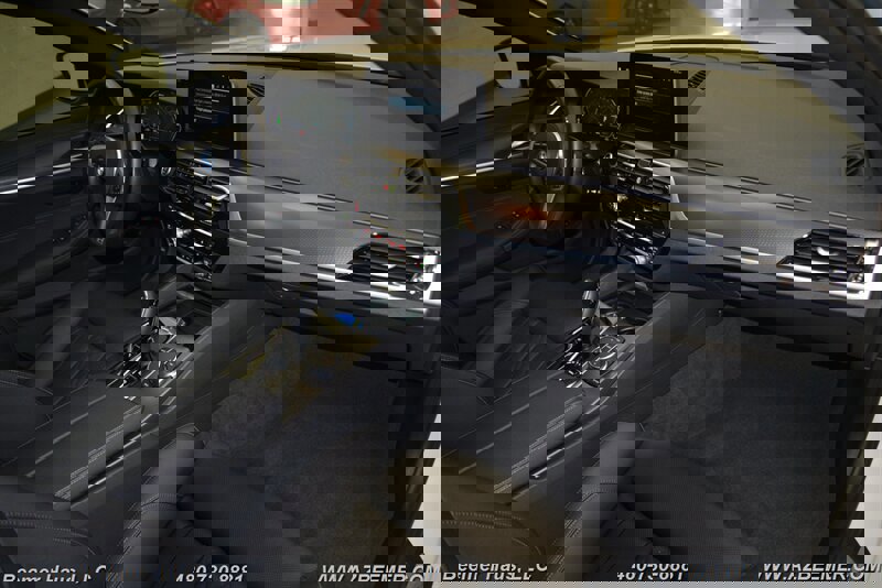 Used 2023 BMW 530e w/ M Sport Package image 17