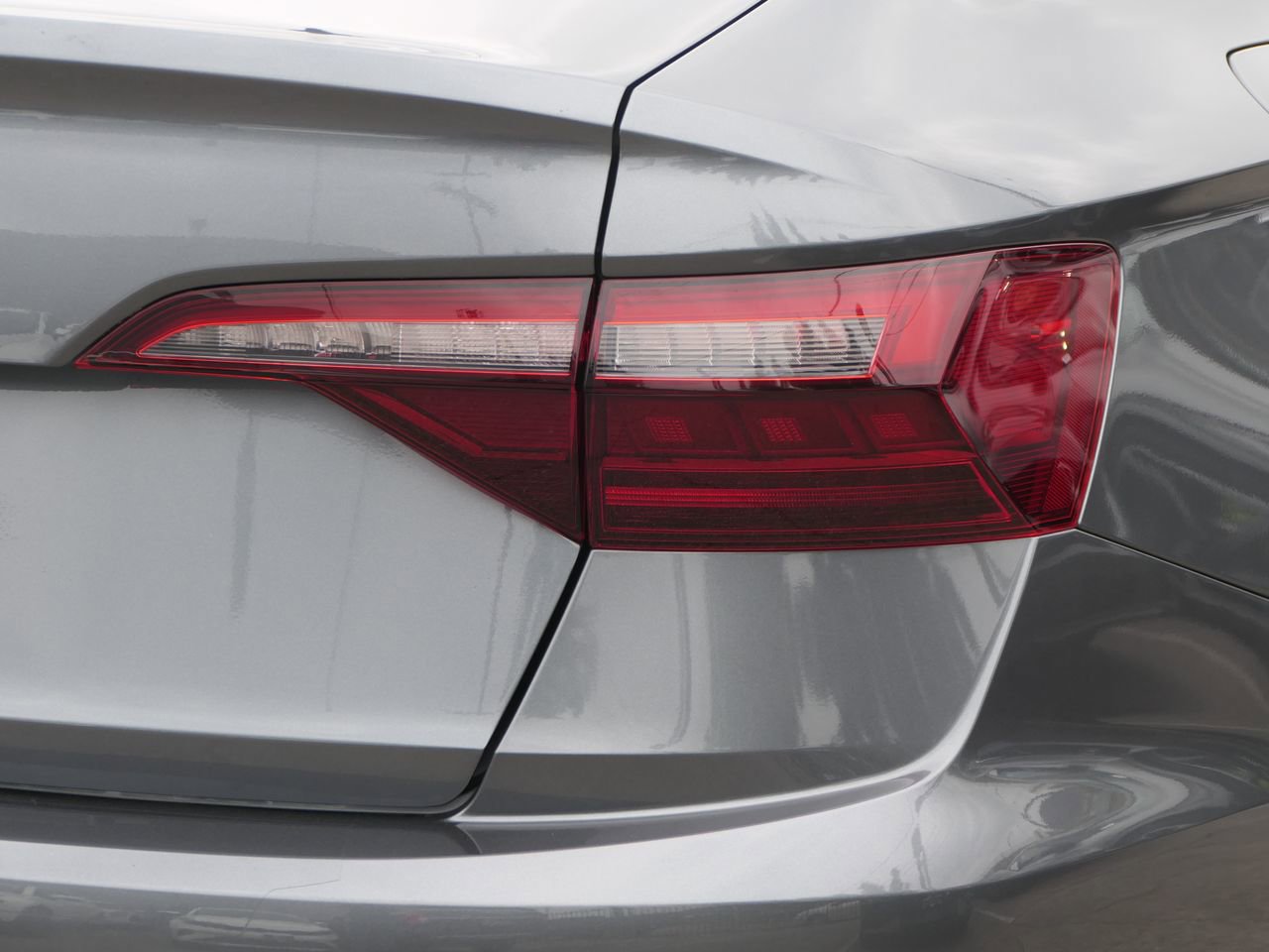 Used 2021 Volkswagen Jetta SEL image 3