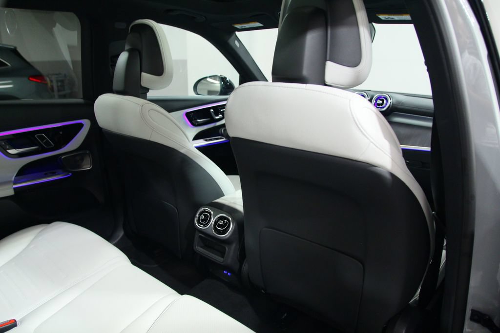 Used 2026 Mercedes-Benz GLC 300 4MATIC image 25