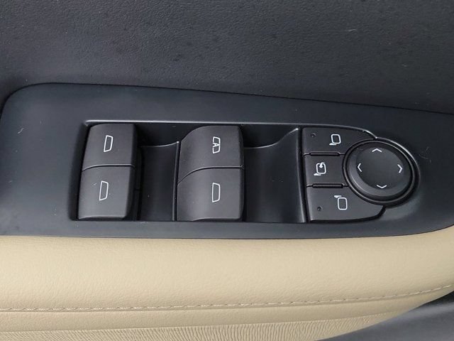 Used 2025 Buick Enclave Preferred FWD image 19