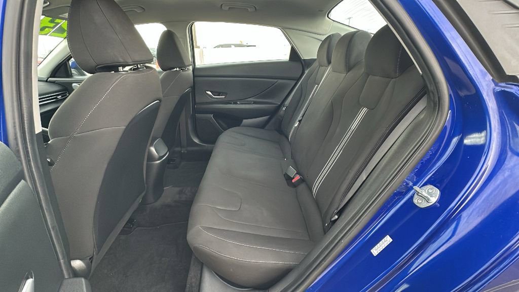 Used 2023 Hyundai Elantra SEL image 32