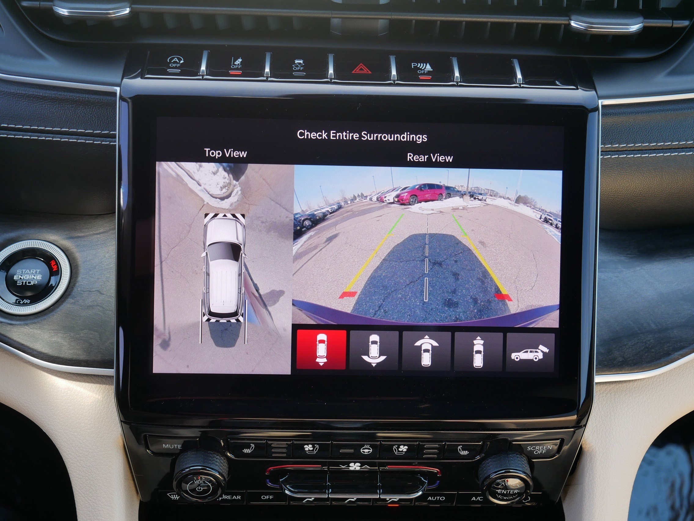 Used 2025 Jeep Grand Cherokee Limited w/ Luxury Tech Group II AWD/4WD image 27