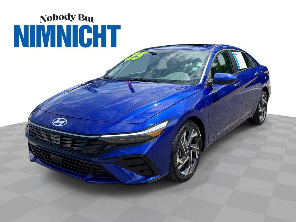Used 2025 Hyundai Elantra SEL FWD image 1