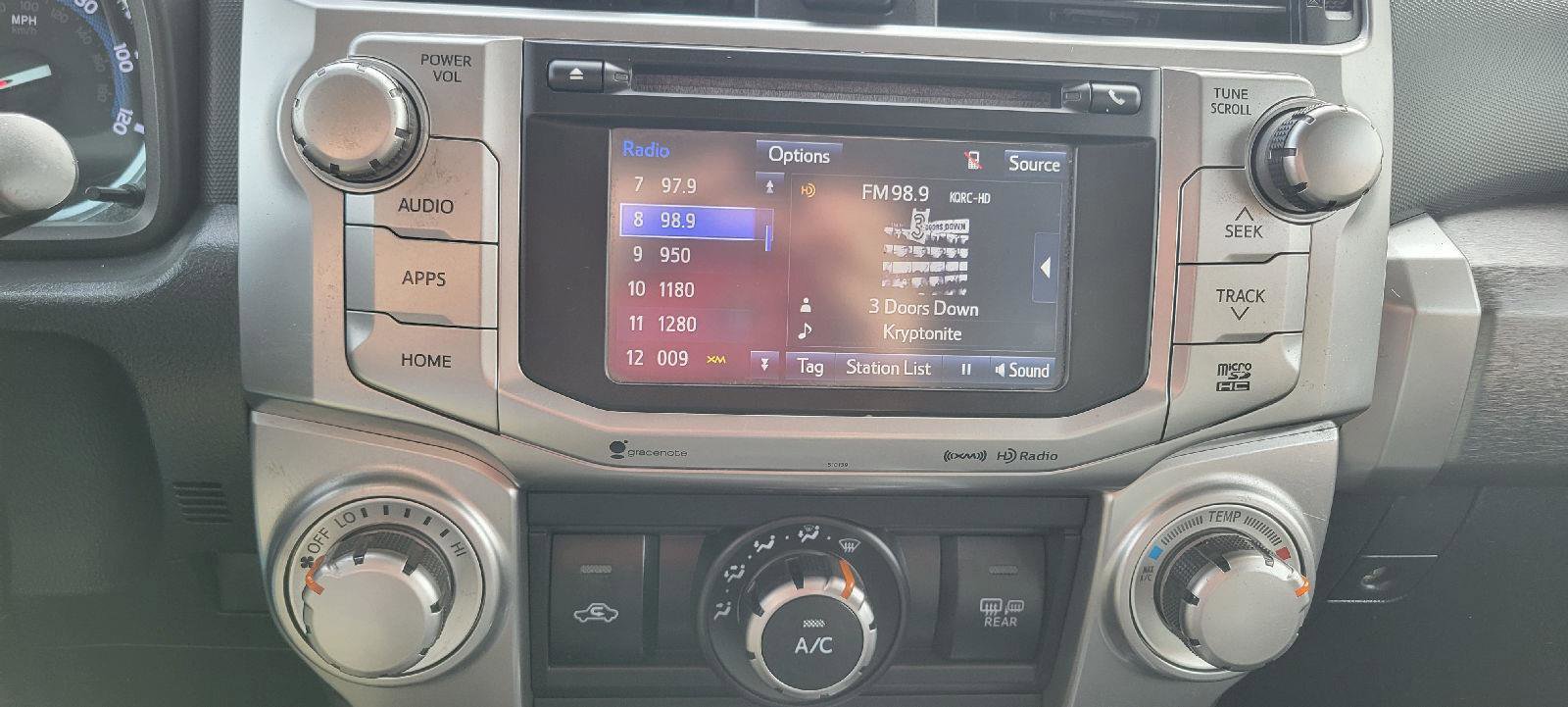 Used 2018 Toyota 4Runner SR5 Premium image 17