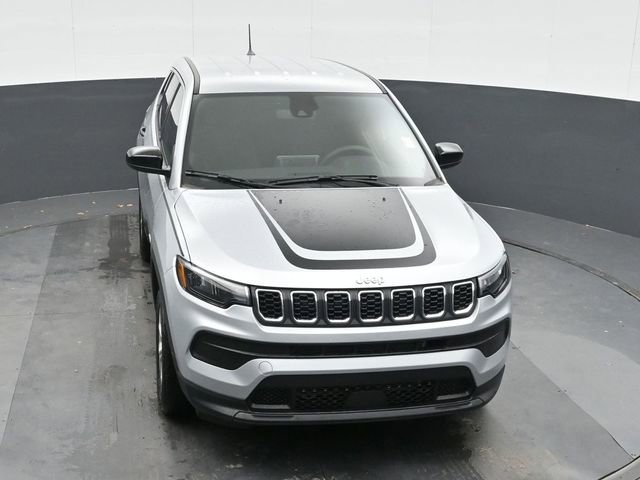 Used 2025 Jeep Compass Sport w/ Mopar Graphics Package AWD/4WD image 32