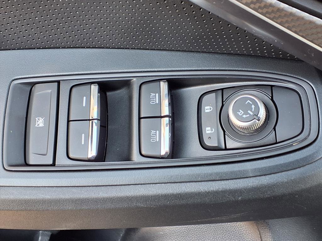 Certified 2022 Subaru Crosstrek 2.5i Limited w/ Moonroof Package 2 image 17