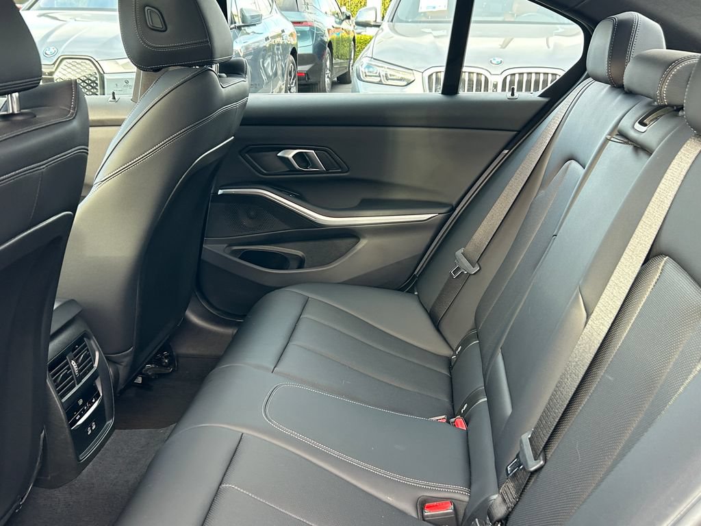 Used 2024 BMW 330i Sedan w/ Convenience Package RWD image 30