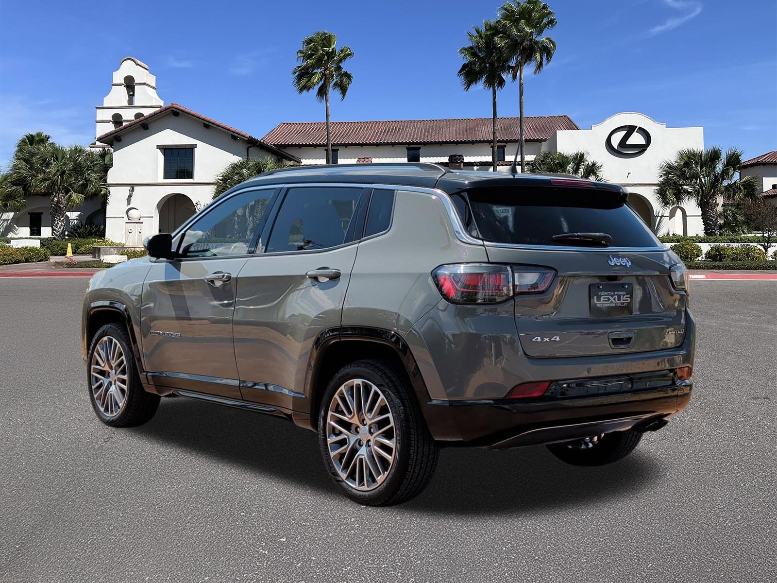 Used 2022 Jeep Compass Limited w/ Elite Group image 4