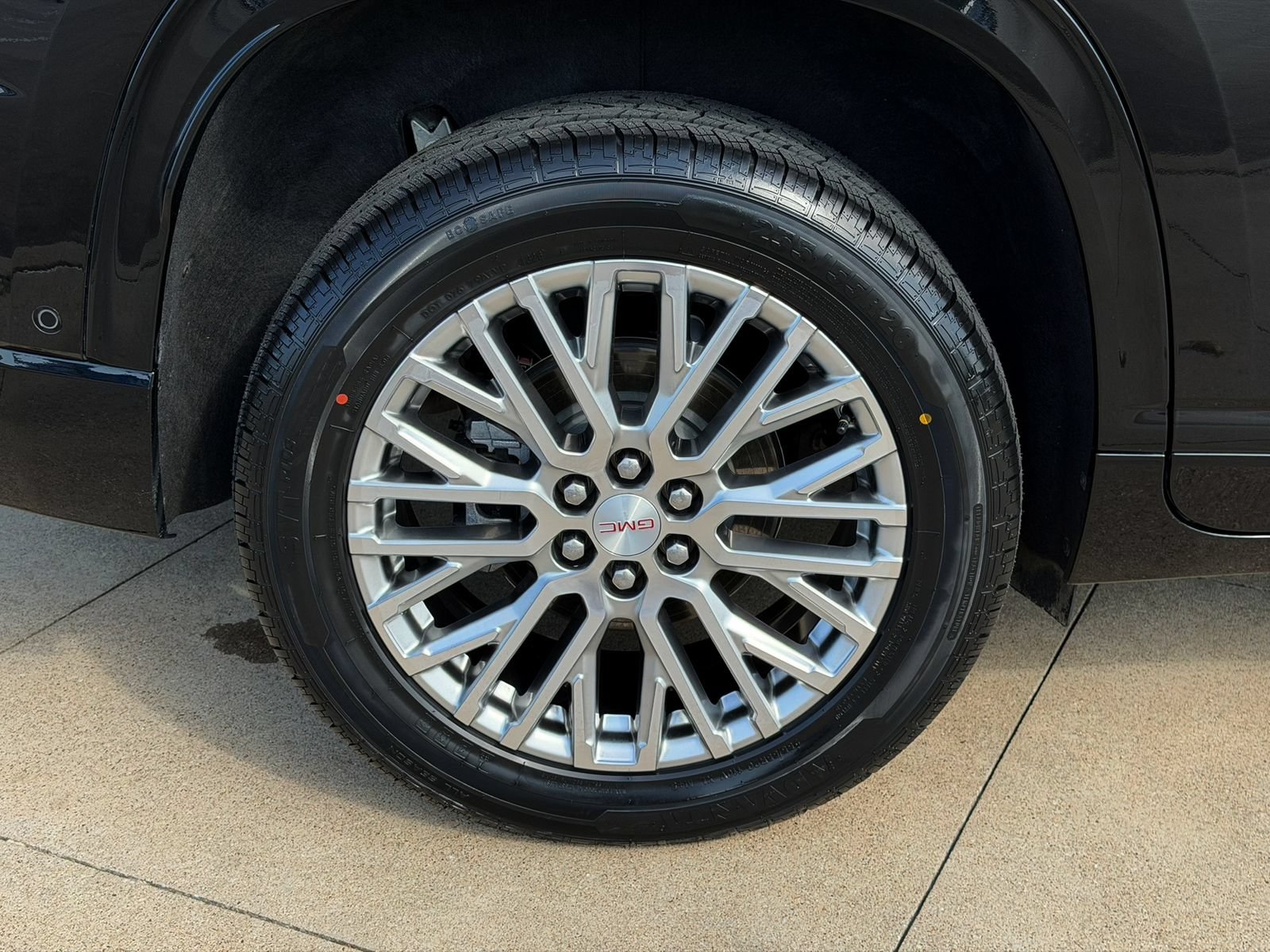Used 2024 GMC Acadia Denali w/ Super Cruise Package FWD image 8