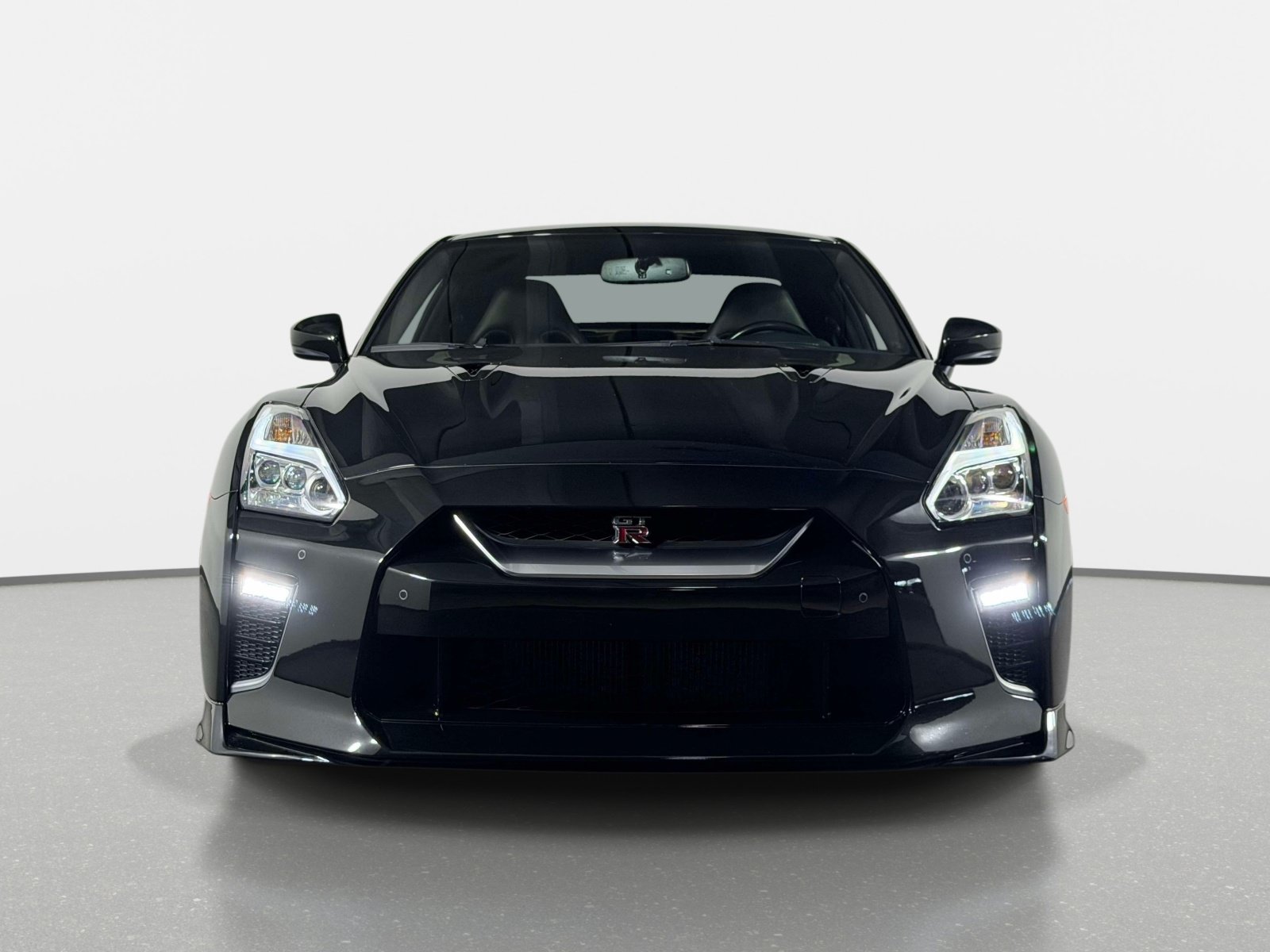 Used 2021 Nissan GT-R Premium AWD/4WD image 8