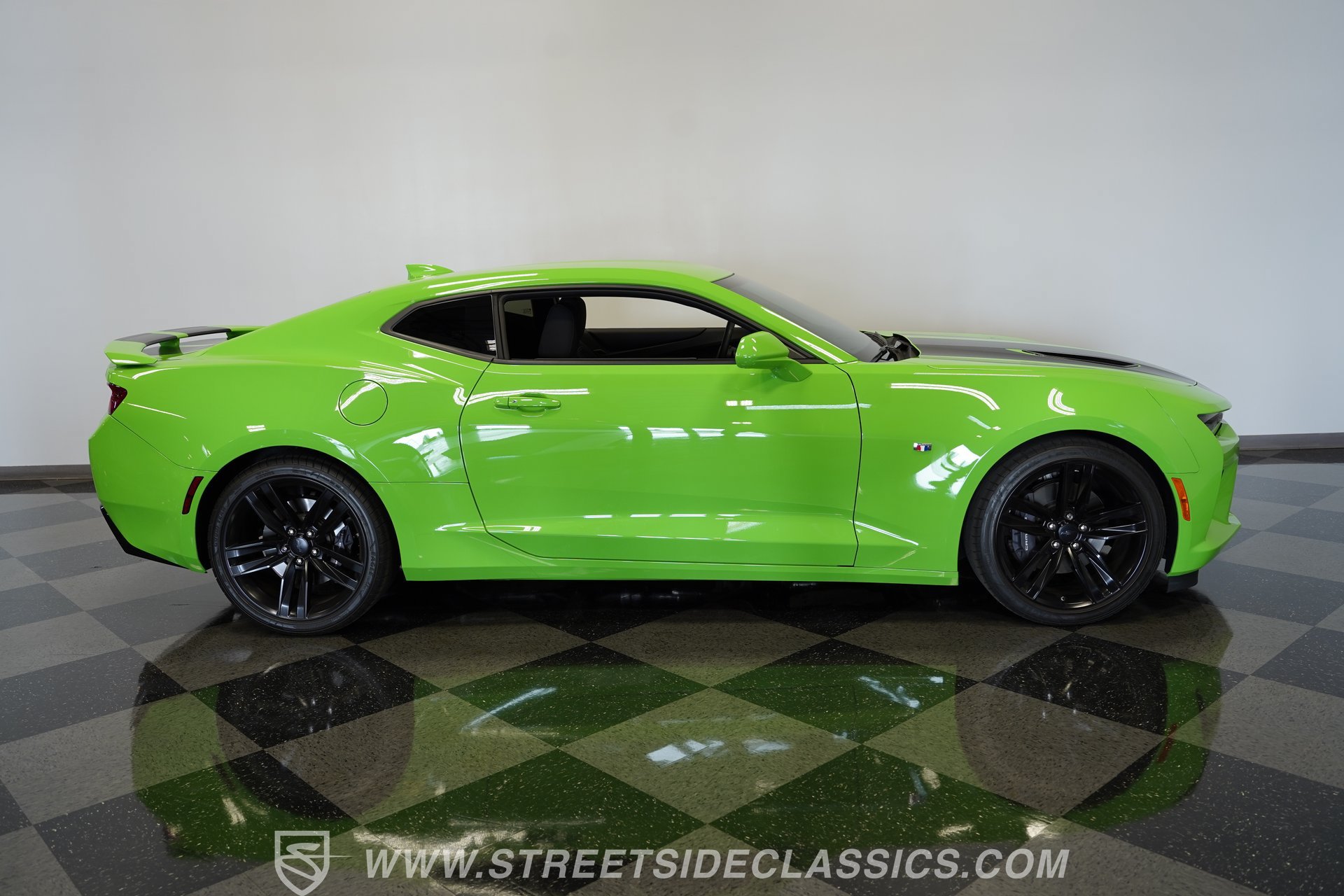 Used 2017 Chevrolet Camaro SS RWD image 15