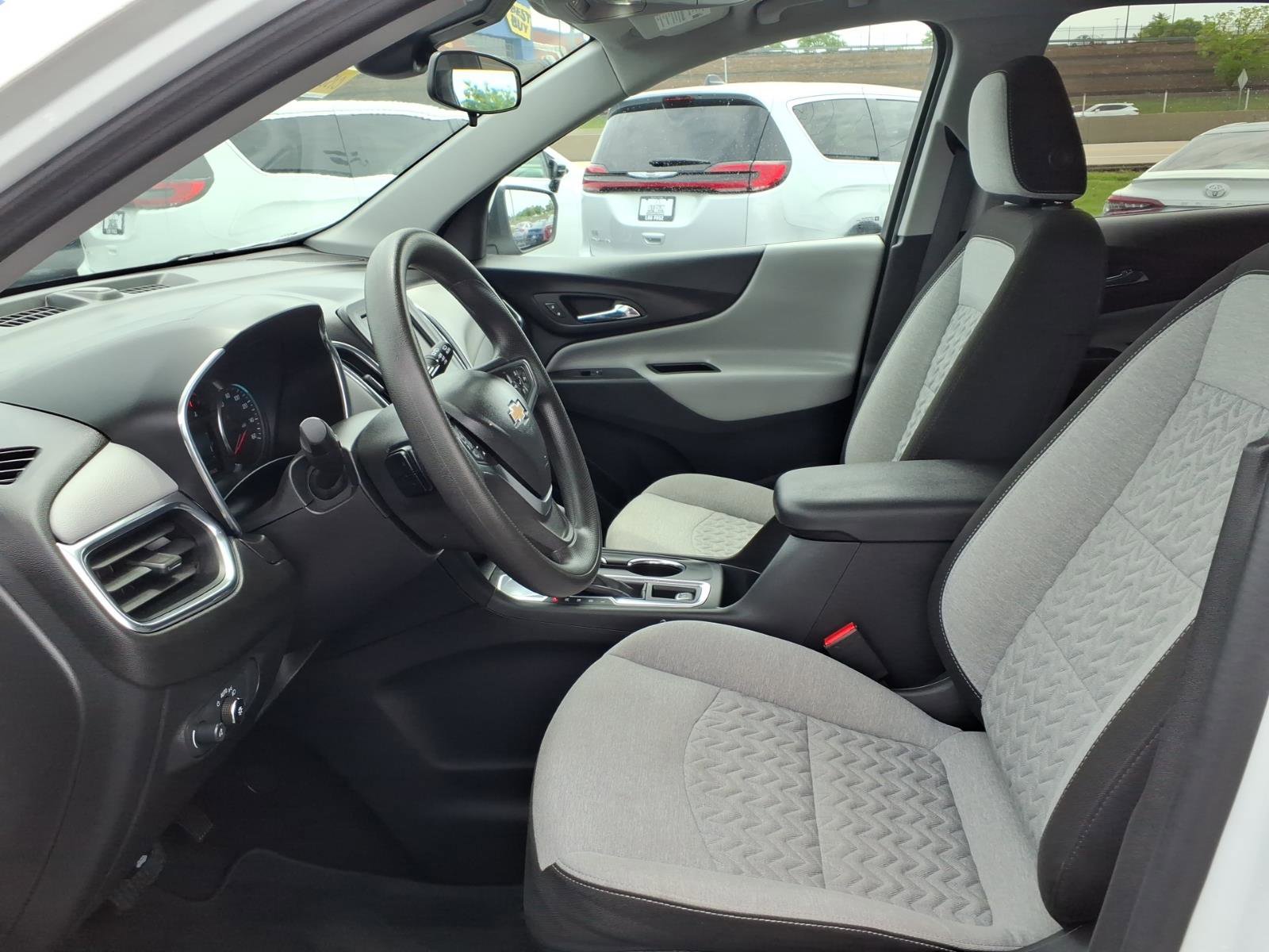 Used 2023 Chevrolet Equinox LT FWD image 25