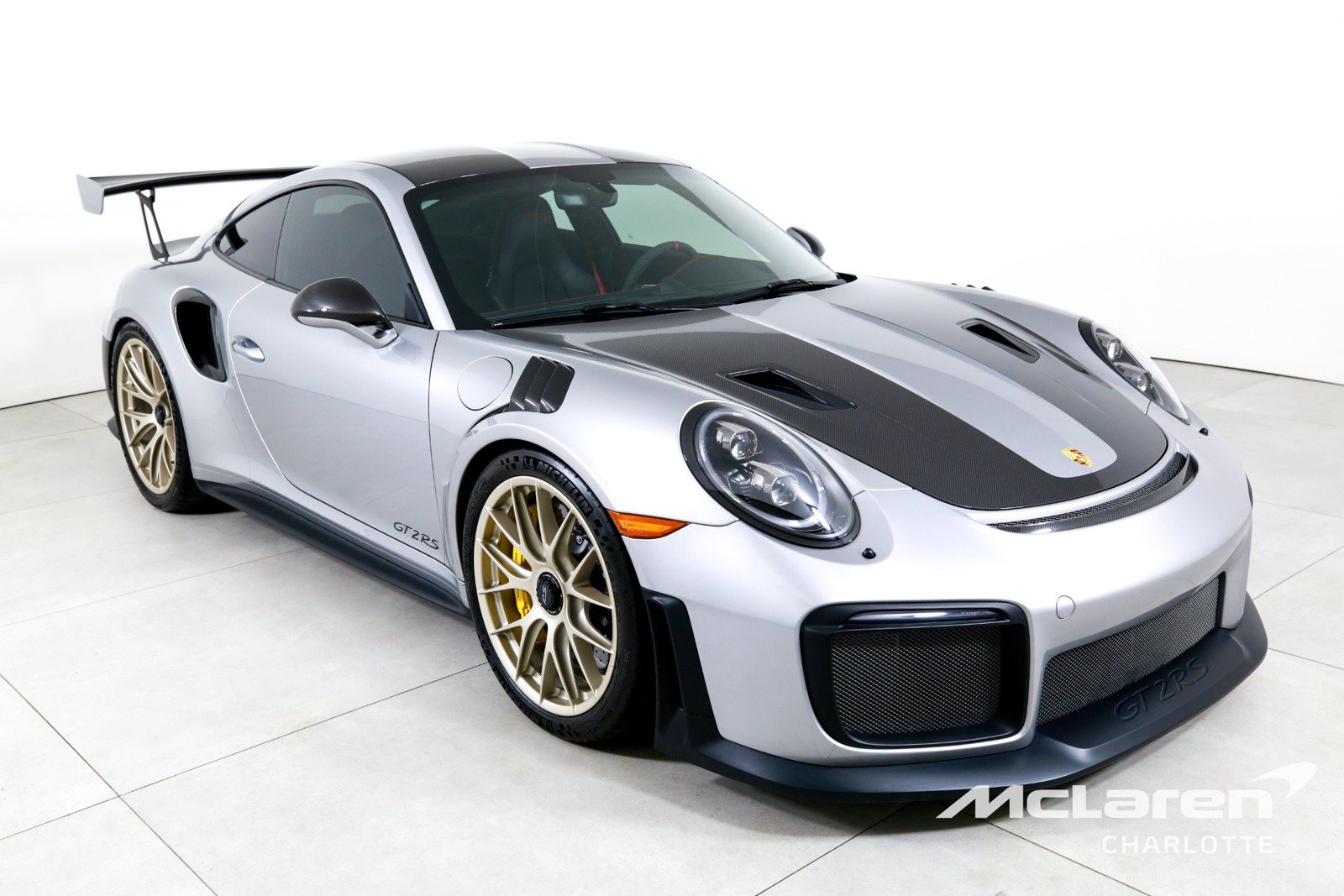 Used 2018 Porsche 911 GT2 RS w/ Weissach Package RWD image 3