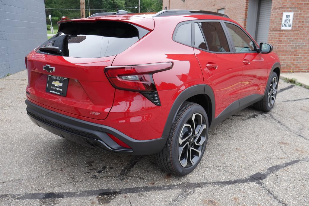 New 2026 Chevrolet Trax RS w/ Driver Confidence Package FWD image 4