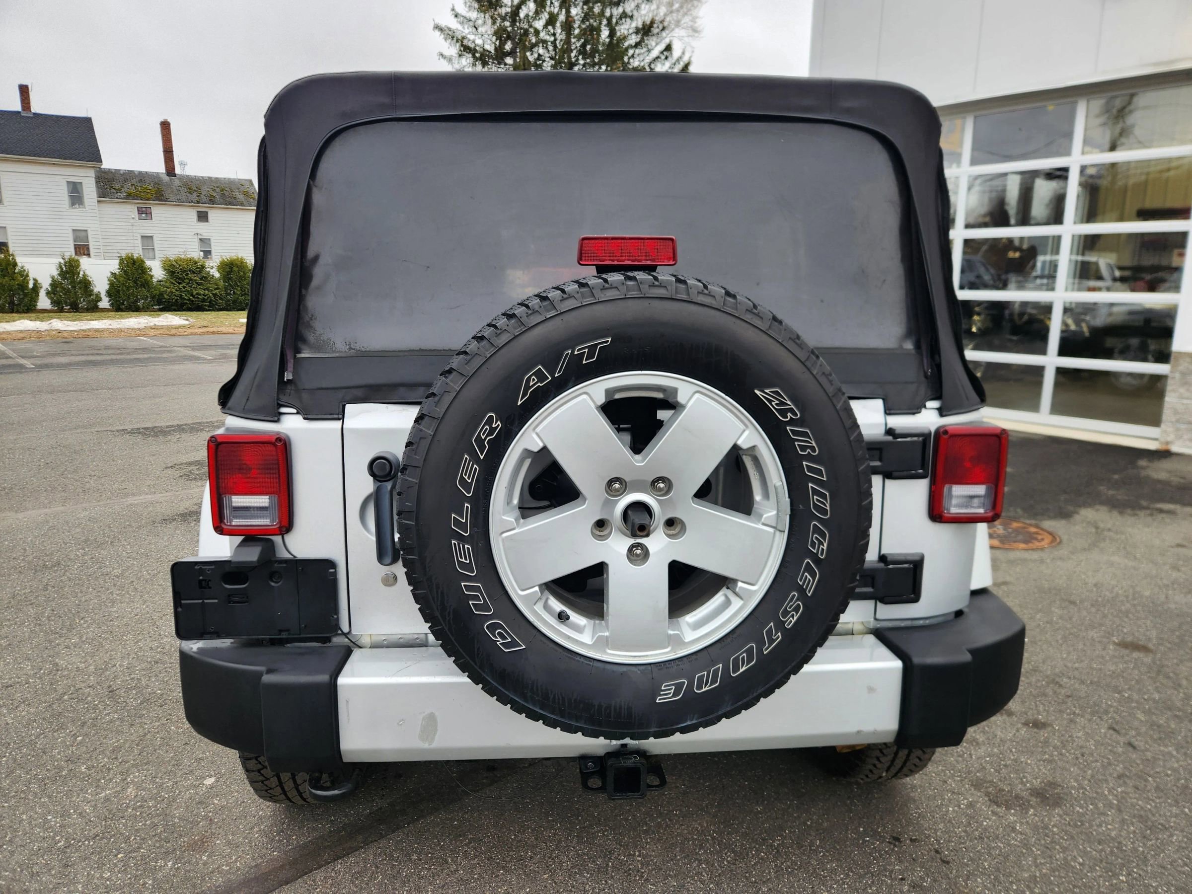 Used 2012 Jeep Wrangler Unlimited Sahara w/ Dual Top Group image 13