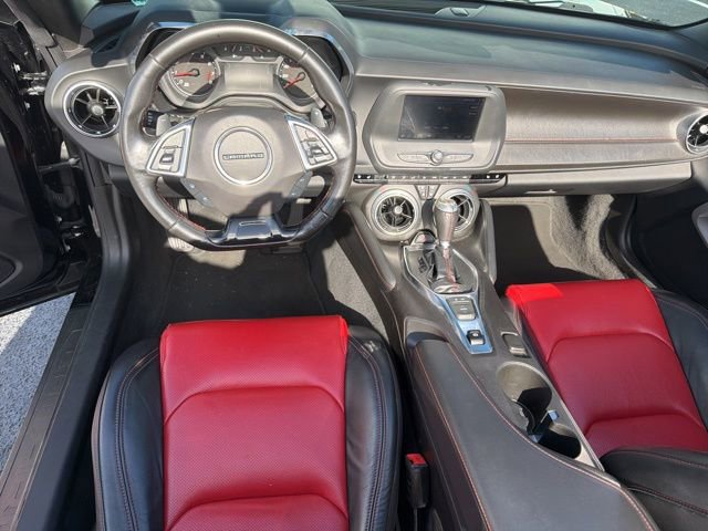 Used 2022 Chevrolet Camaro LT RWD image 8