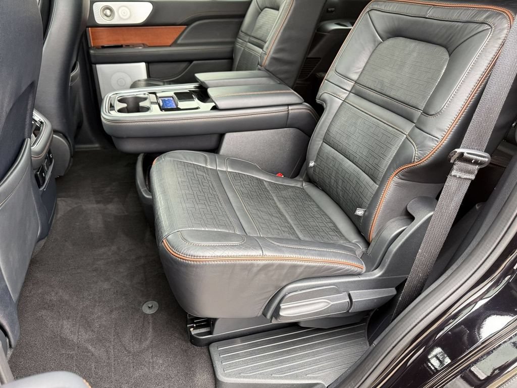 Certified 2024 Lincoln Navigator Black Label AWD/4WD image 27