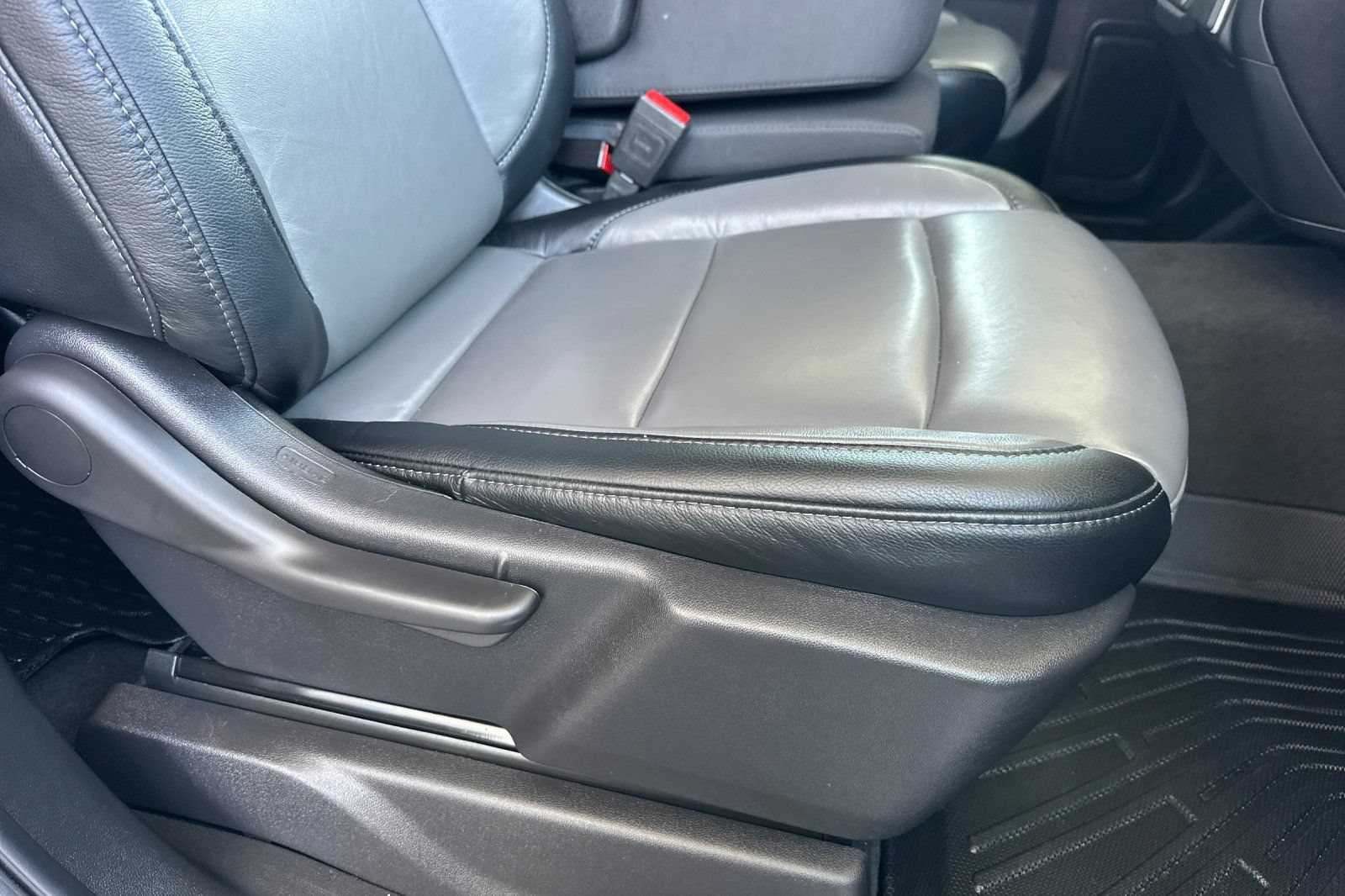 Certified 2024 Chevrolet Silverado 2500 Custom w/ Custom Value Package AWD/4WD image 22