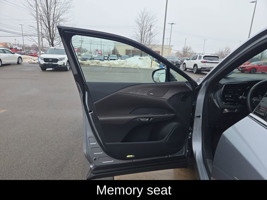 Used 2025 Lexus RX 450h AWD w/ Convenience Package image 12