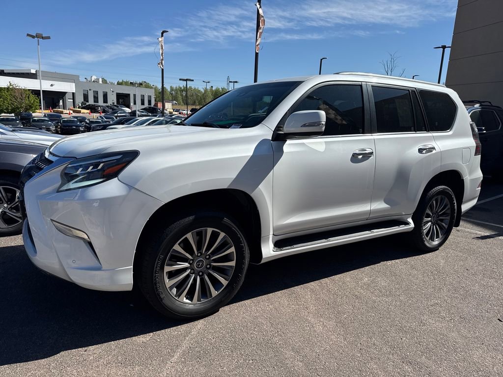 Used 2020 Lexus GX 460 Luxury w/ Off Road Package AWD/4WD image 20