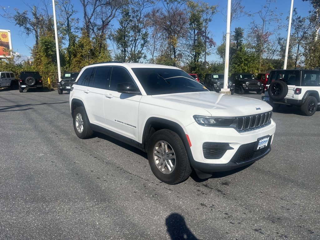 Used 2023 Jeep Grand Cherokee Laredo