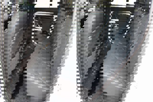 Used 2023 Land Rover Defender 110 S image 6