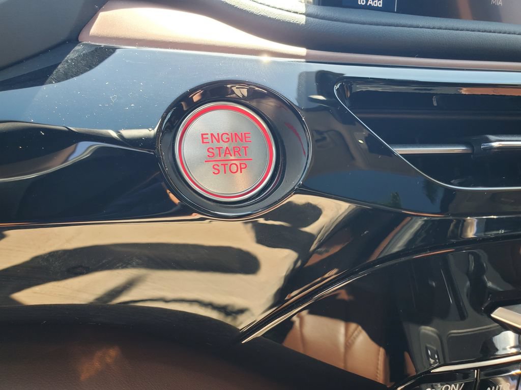 Used 2025 Acura MDX w/ Technology Package FWD image 28