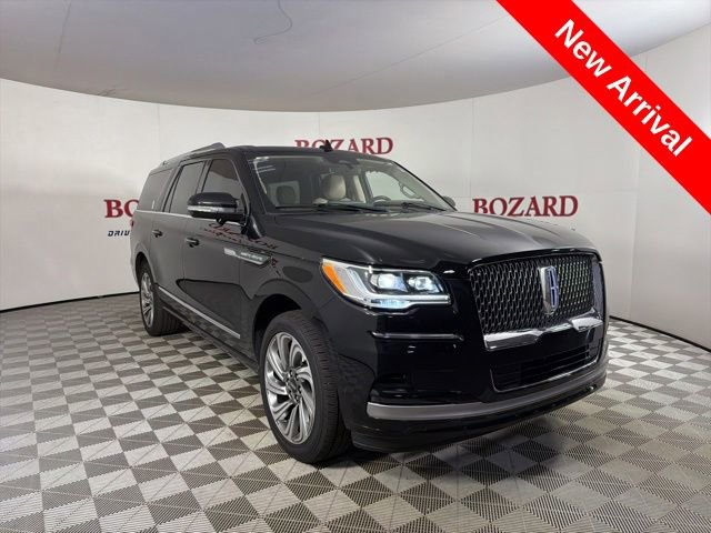 Used 2023 Lincoln Navigator L Reserve AWD/4WD video 1