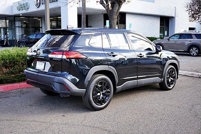 Used 2022 Toyota Corolla Cross L image 9