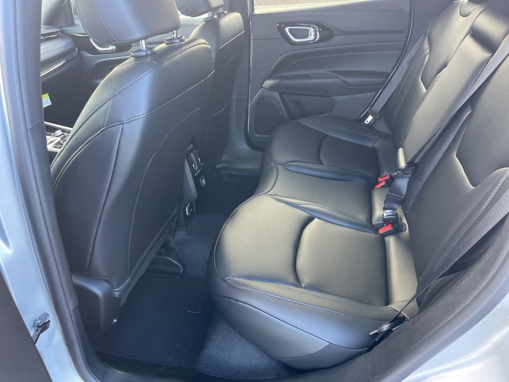 New 2026 Jeep Compass Limited image 16