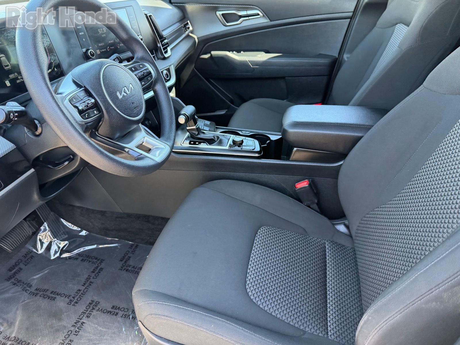 Used 2025 Kia Sportage LX image 21