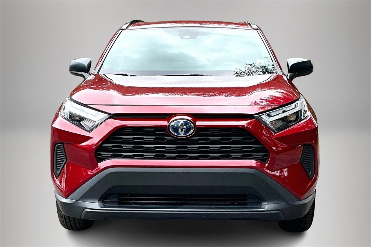 Used 2023 Toyota RAV4 LE image 3