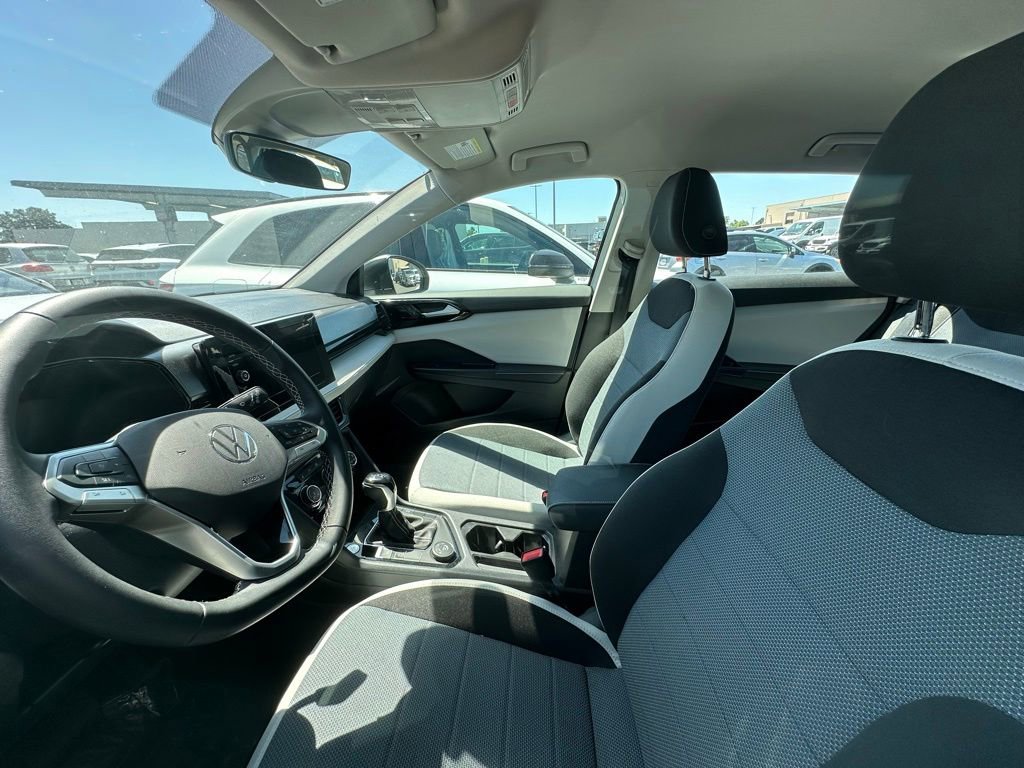 Certified 2025 Volkswagen Taos S AWD/4WD image 7