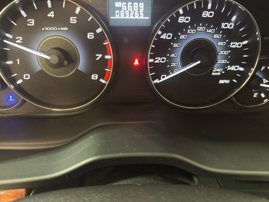 Used 2012 Subaru Outback 2.5i Limited w/ Moonroof Pkg image 17