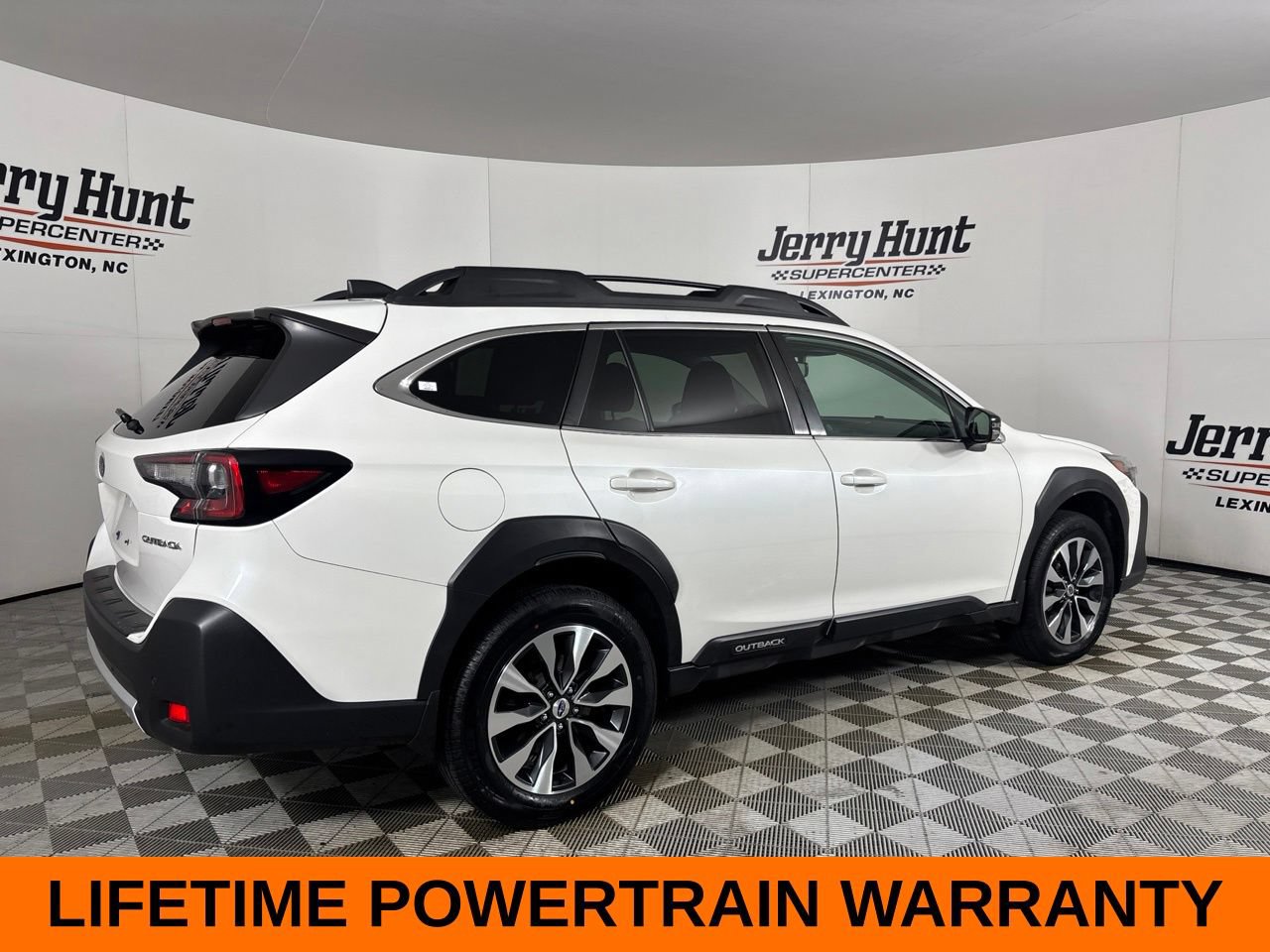 Used 2024 Subaru Outback Limited AWD/4WD image 6