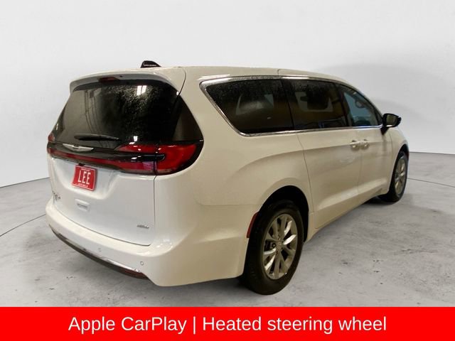 New 2026 Chrysler Pacifica Select image 6