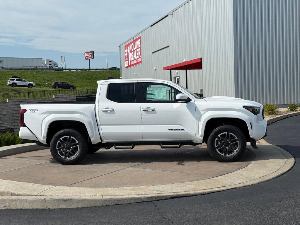 New 2025 Toyota Tacoma TRD Sport video 2