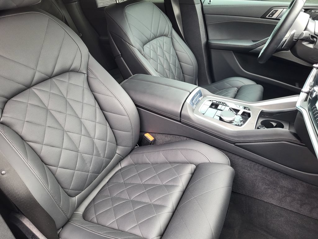 Used 2025 BMW X6 xDrive40i w/ Climate Comfort Package AWD/4WD image 23