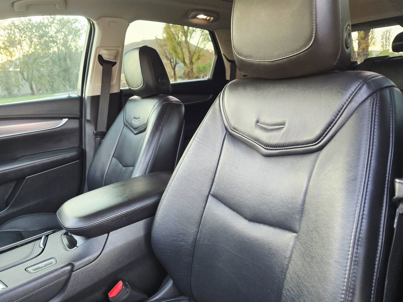 Used 2017 Cadillac XT5 Luxury w/ Driver Awareness Package image 14