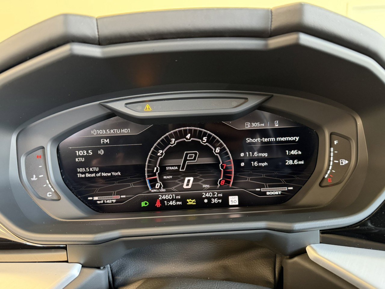 Used 2022 Lamborghini Urus image 13