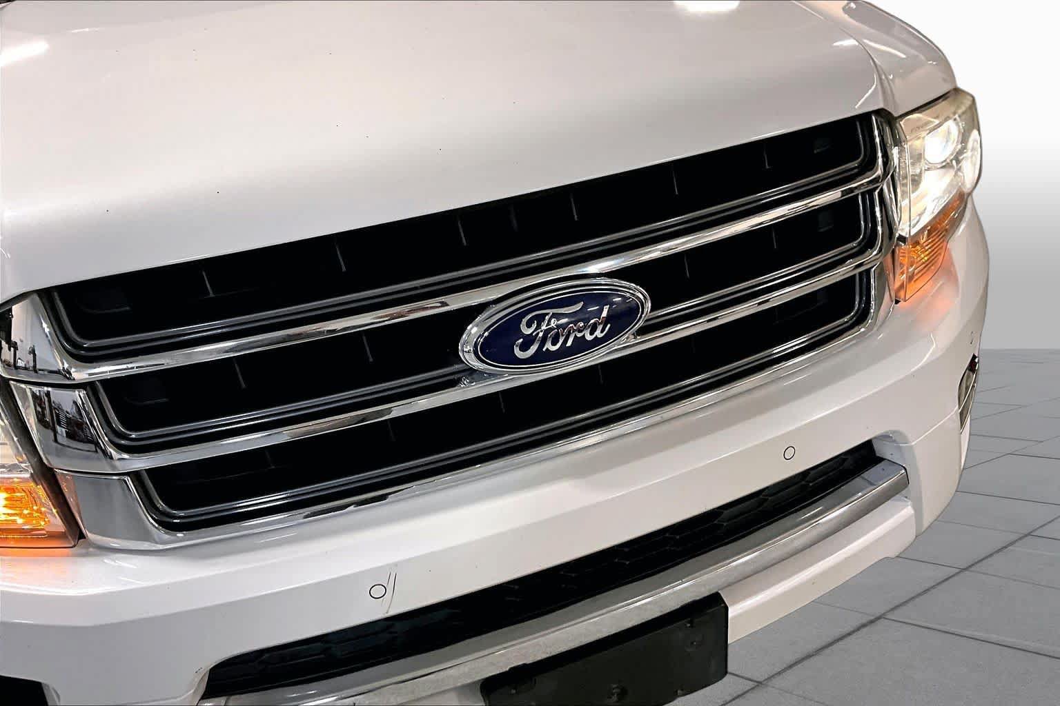 Used 2015 Ford Expedition Limited w/ Equipment Group 301A RWD image 34