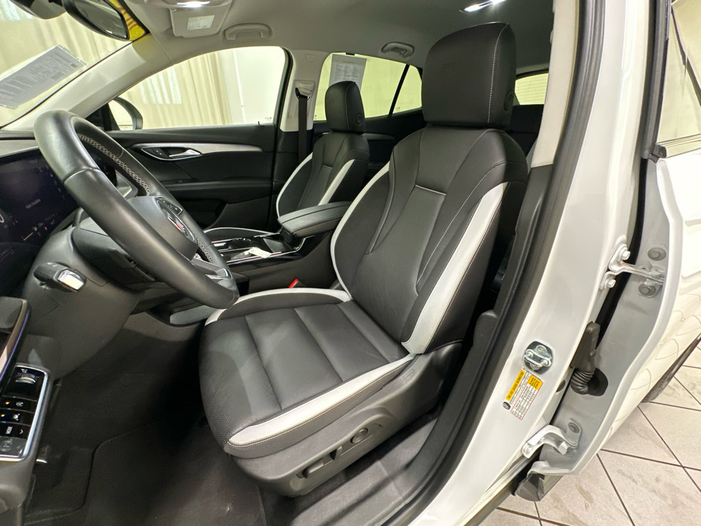 Used 2025 Buick Envision Sport Touring AWD/4WD image 21