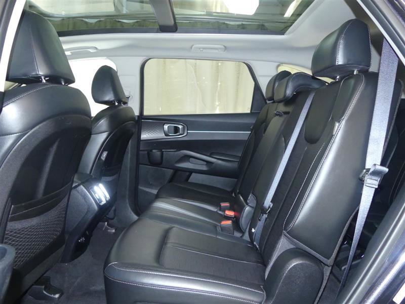 Used 2025 Kia Sorento S w/ Panoramic Sunroof Package AWD/4WD image 26